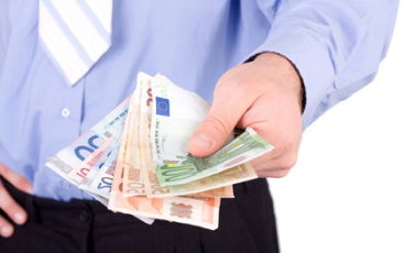 劳动合同法律师：专业解决劳动争议，避免高额赔偿与用工风险